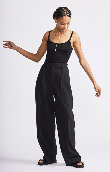 BRANDS-220528_Dolores_A04_019-D186-1124